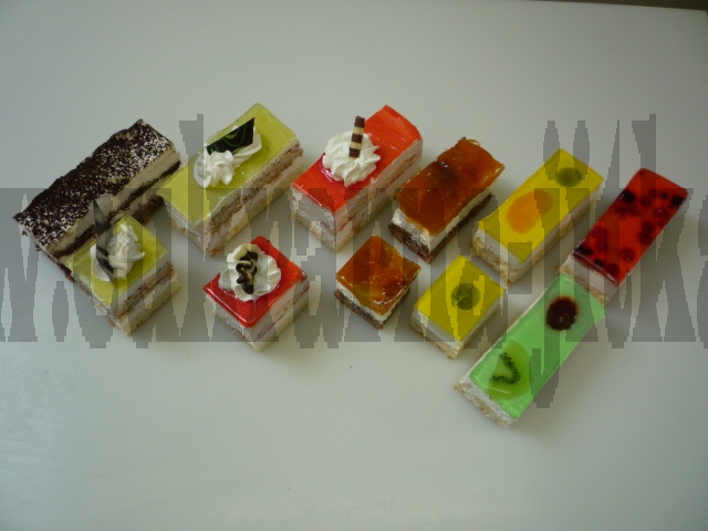 fondové kostky,tiramisu,hruškový,jahodový sen,ruská zmrzlina,fondové kostky žlutá,červená,zelená, fondové kostky,tiramisu,hruškový,jahodový sen,ruská zmrzlina,fondové kostky žlutá,červená,zelená,