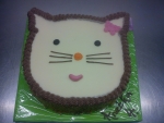 dort hlava Hellou Kitty, vrch bílá čokoláda
